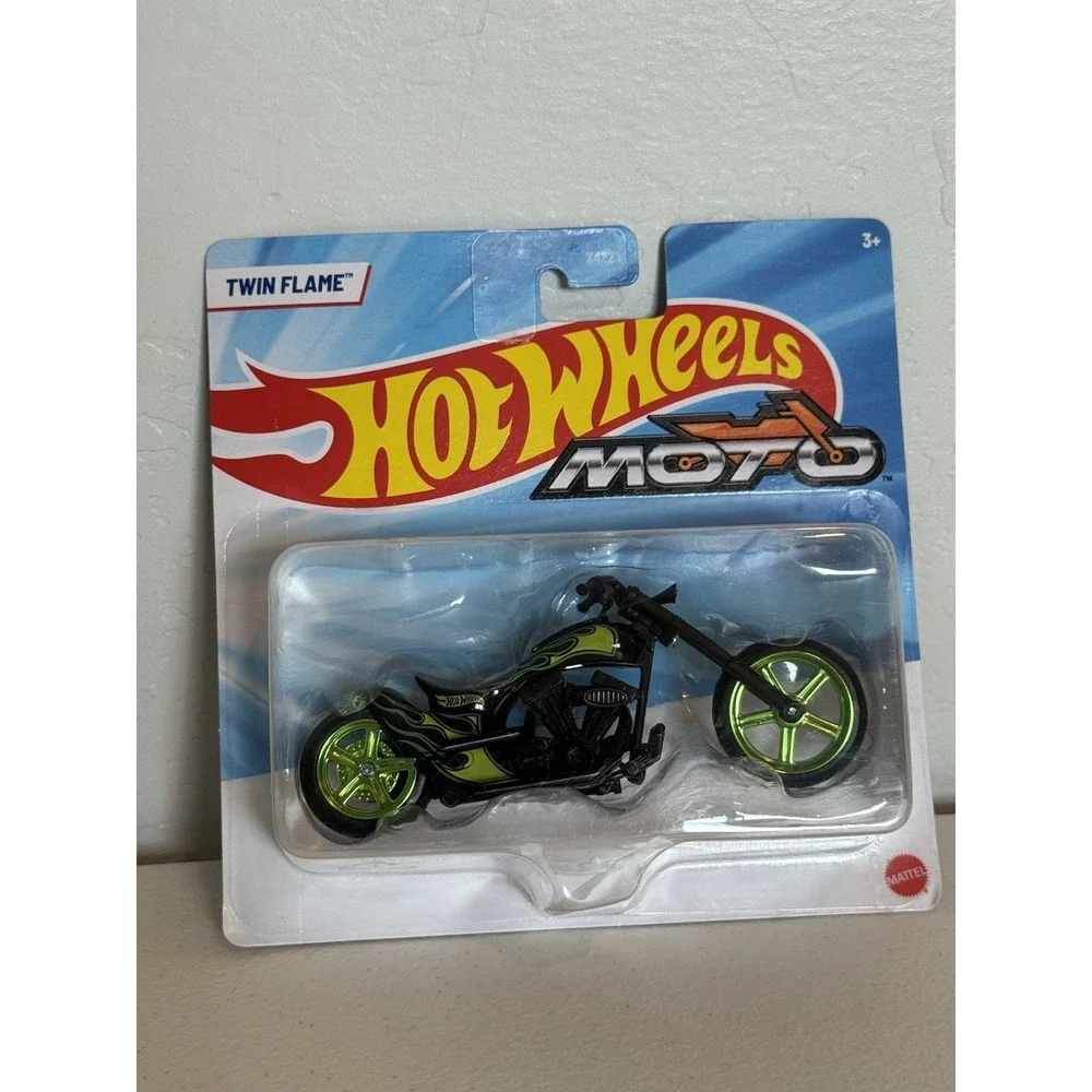 2024 HOT WHEELS MOTO TWIN FLAME MOTORCYCLE GREEN